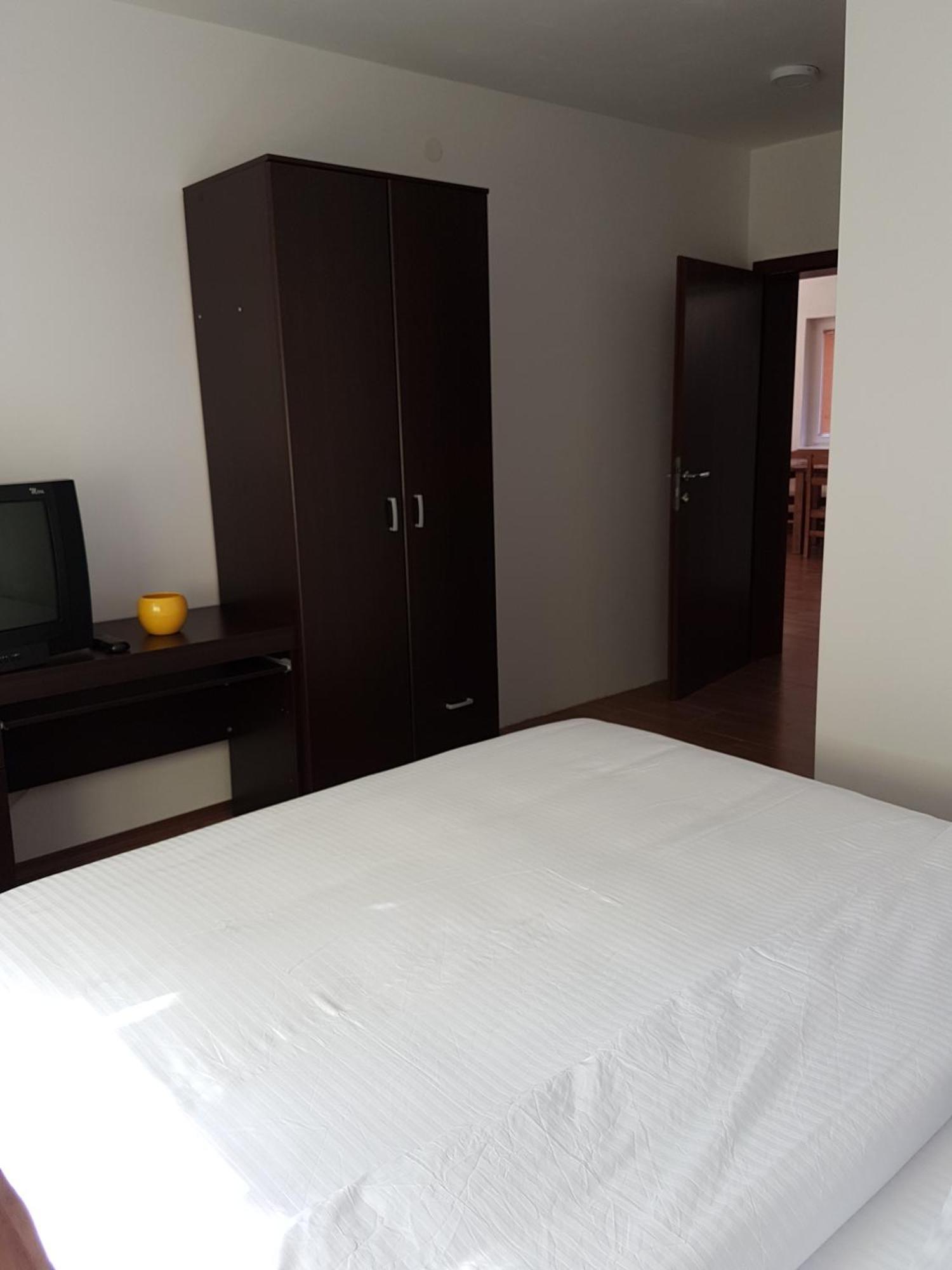 Hestia Apartments Berovo Bagian luar foto